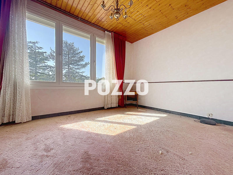 Maison - 160 m² - 8 pièces
