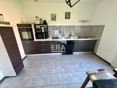 Maison - 240 m² - 6 pièces