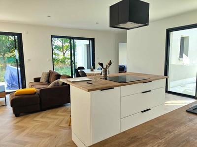 Maison - 108 m² - 5 pièces