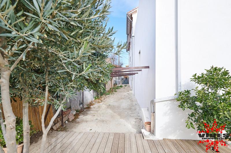 Maison - 295 m² - 7 pièces