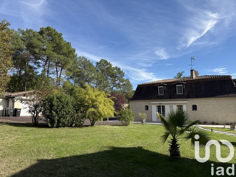 Maison - 166 m² - 8 pièces