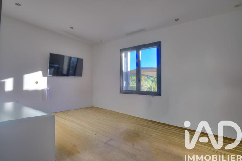 Maison de maîtres - 360 m² - 10 pièces