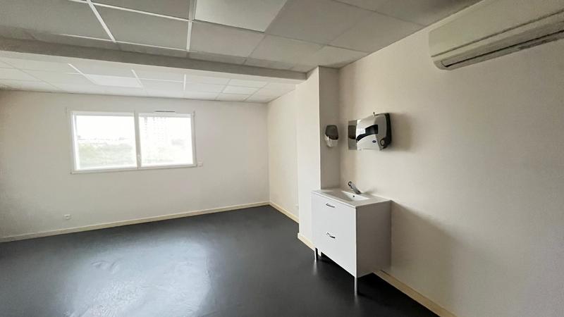 Bureau - 232 m² - 10 pièces