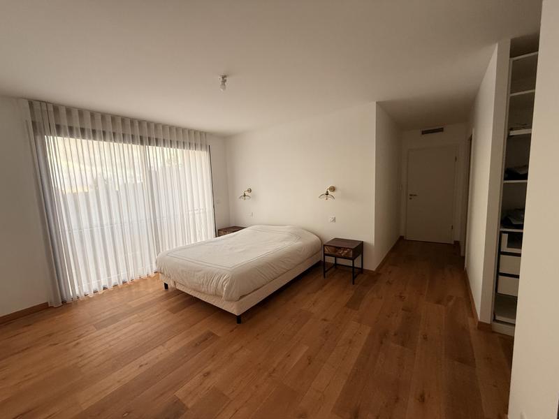 Villa - 300 m² - 9 pièces