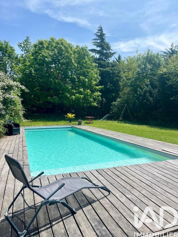 Maison - 224 m² - 7 pièces