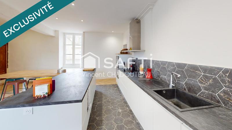 Maison - 205 m² - 6 pièces