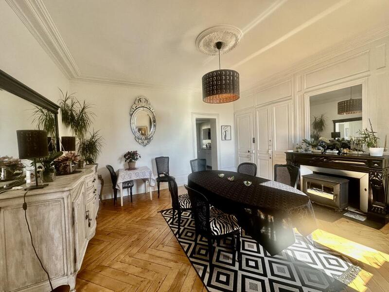 Maison de maîtres - 400 m² - 8 pièces