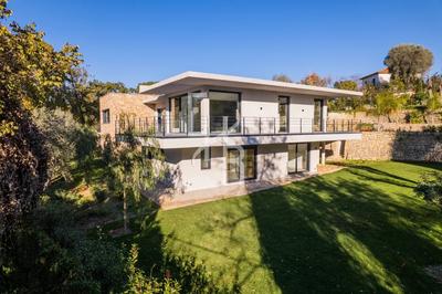 Maison - 493 m² - 7 pièces