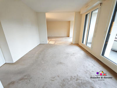Appartement - 106 m² - 6 pièces