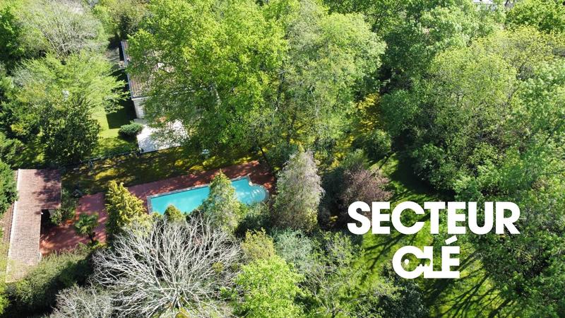 Maison - 230 m² - 5 pièces