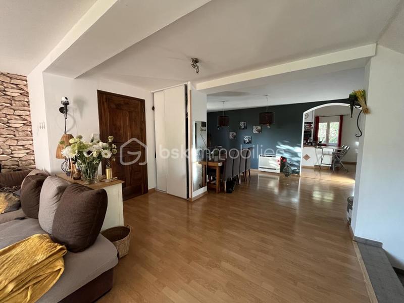 Maison - 187 m² - 5 pièces