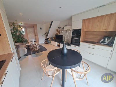 Maison - 87 m² - 4 pièces