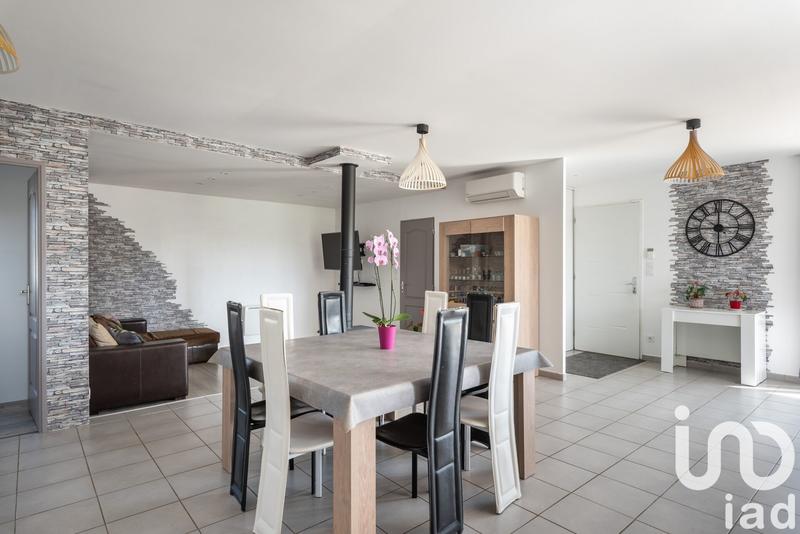 Maison - 96 m² - 5 pièces