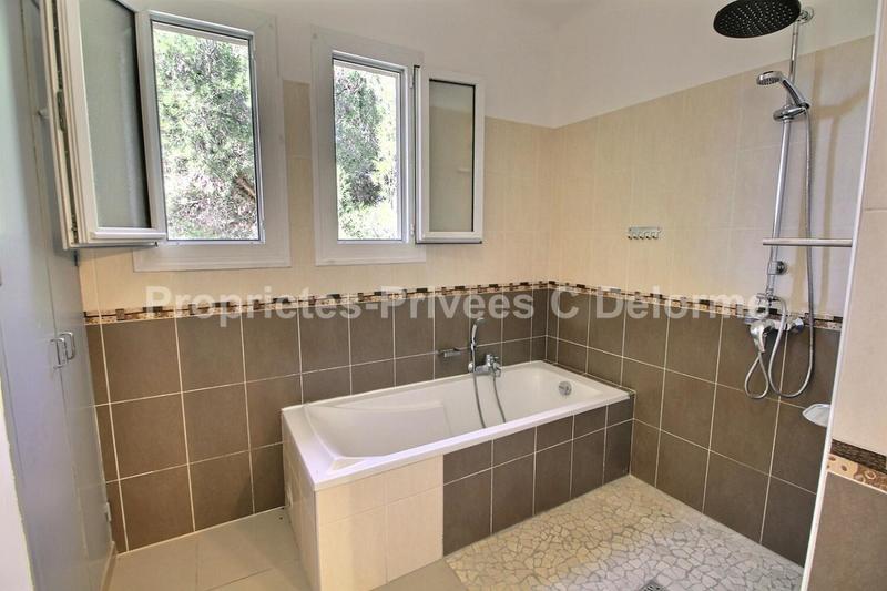 Villa - 172 m² - 7 pièces