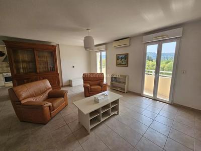 Appartement - 89 m² - 3 pièces