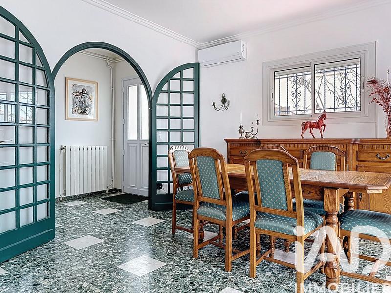 Maison - 180 m² - 5 pièces