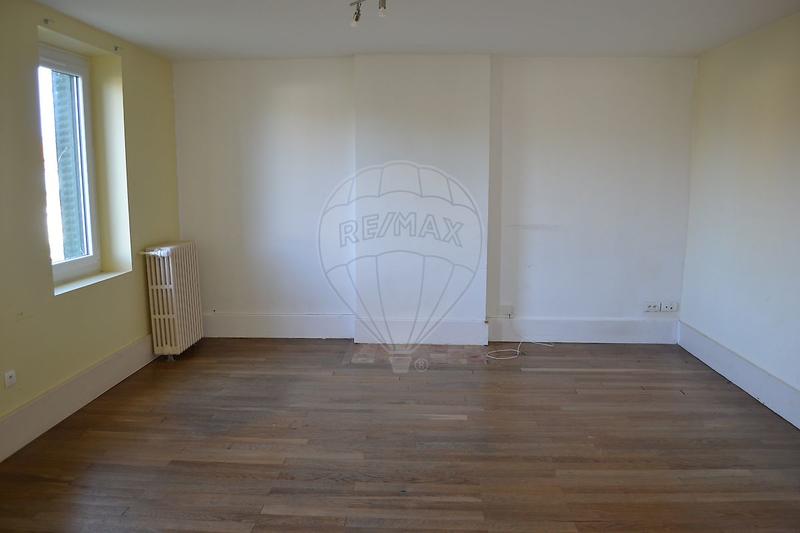 Maison - 187 m² - 7 pièces