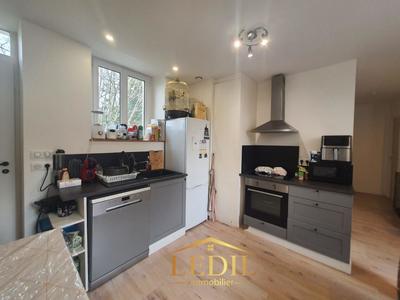 Immeuble - 116 m² - 6 pièces