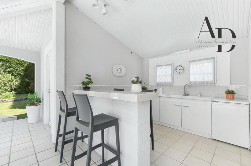 Maison - 285 m² - 7 pièces