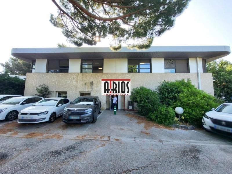 Local d'activité / Entrepôt - 780 m²