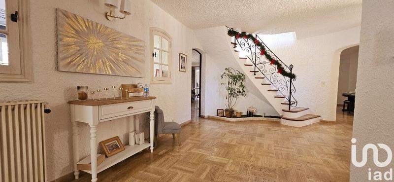 Maison - 212 m² - 7 pièces
