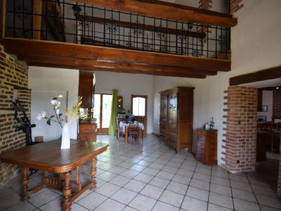 Maison - 217 m² - 5 pièces