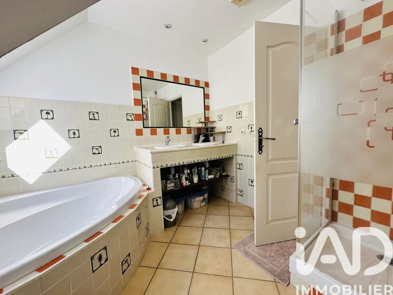 Maison - 143 m² - 7 pièces