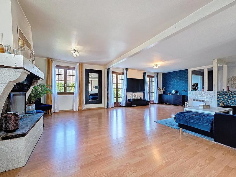 Maison - 165 m² - 6 pièces