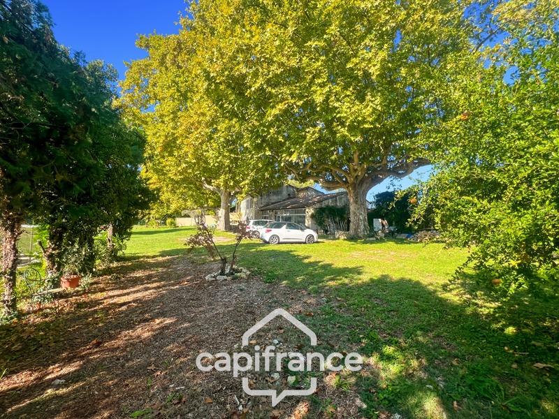 Maison en pierre - 254 m² - 7 pièces