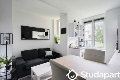 Chambre - 11 m² - 1 pièce