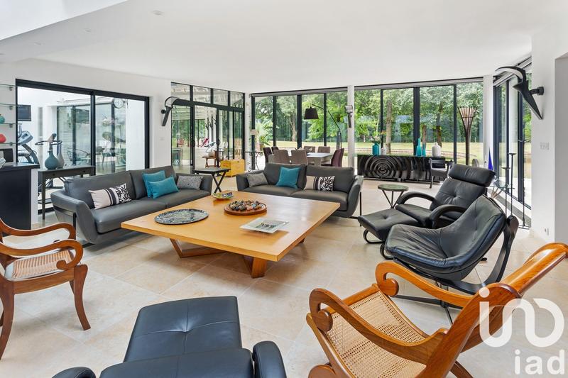 Maison de maîtres - 374 m² - 10 pièces