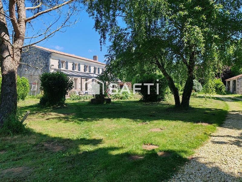 Maison - 249 m² - 8 pièces