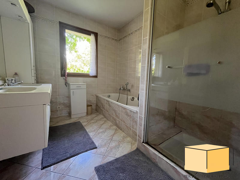 Villa - 165 m² - 6 pièces