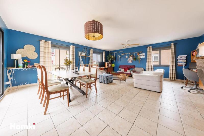 Maison - 200 m² - 6 pièces