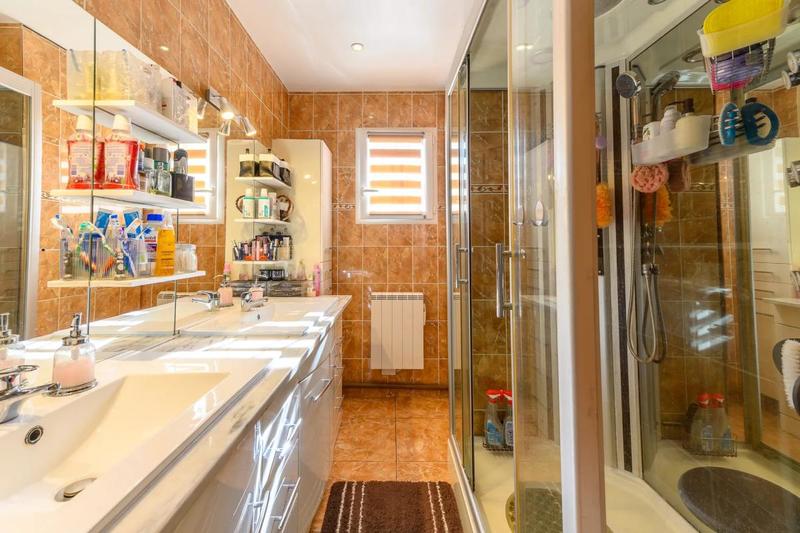 Maison - 86 m² - 5 pièces