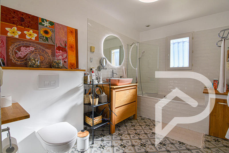 Maison - 110 m² - 6 pièces