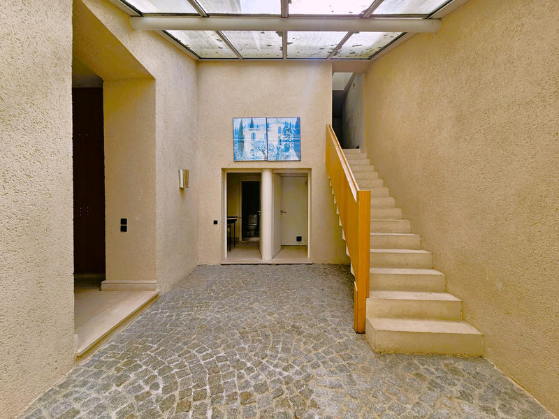 Maison - 446 m² - 14 pièces