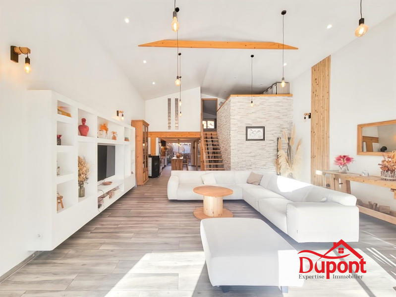 Maison contemporaine - 166 m² - 8 pièces