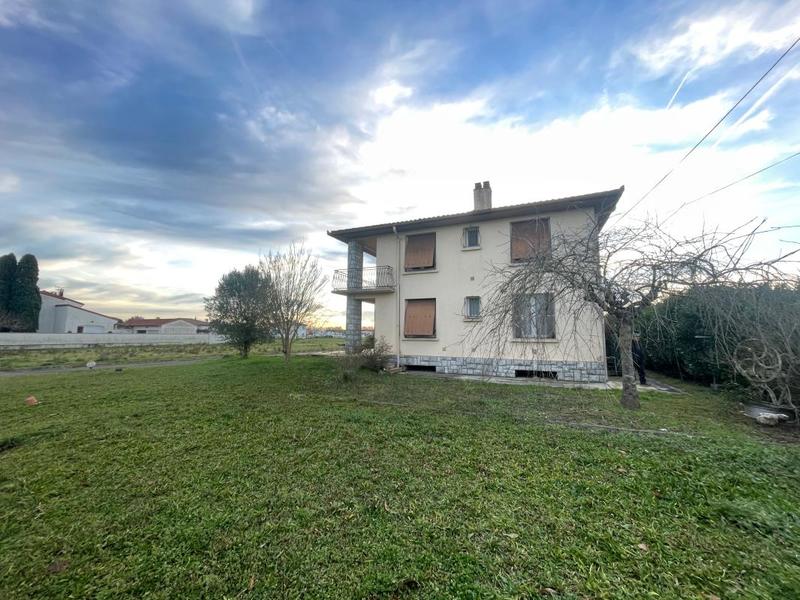 Maison - 170 m² - 5 pièces