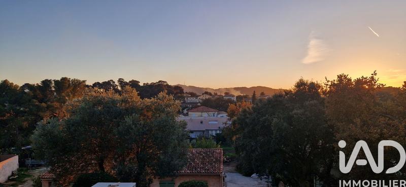 Maison - 200 m² - 9 pièces