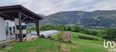 Maison - 206 m² - 6 pièces