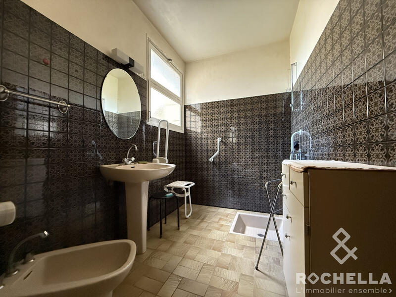 Maison ancienne - 310 m² - 10 pièces