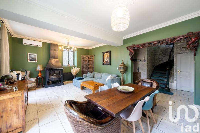 Maison - 225 m² - 6 pièces