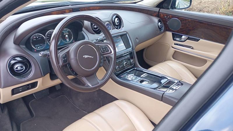Jaguar Xj 3.0 d V6 275 Bva8 Luxe Premium Empattement Long - Automatique Toit ouvrant