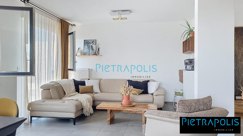 Appartement - 82 m² - 3 pièces