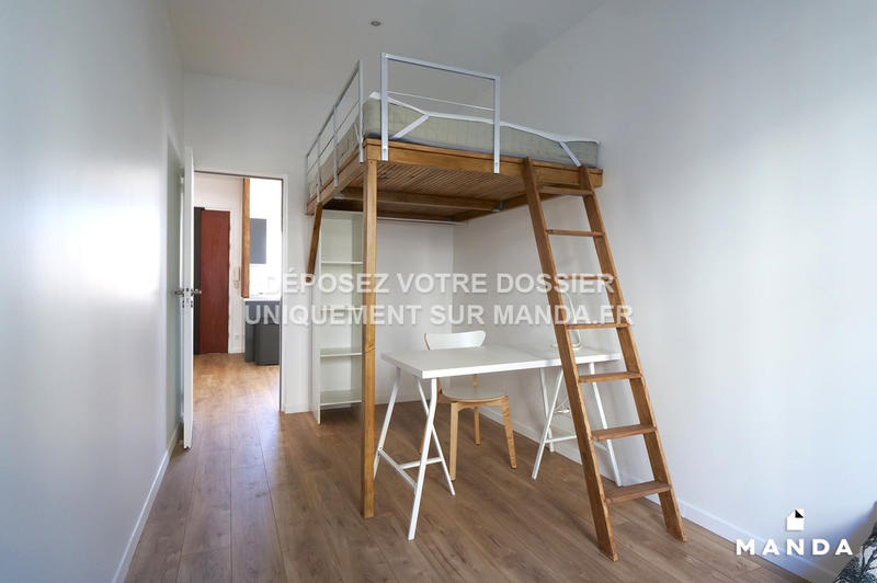 Chambre - 10 m² - 6 pièces