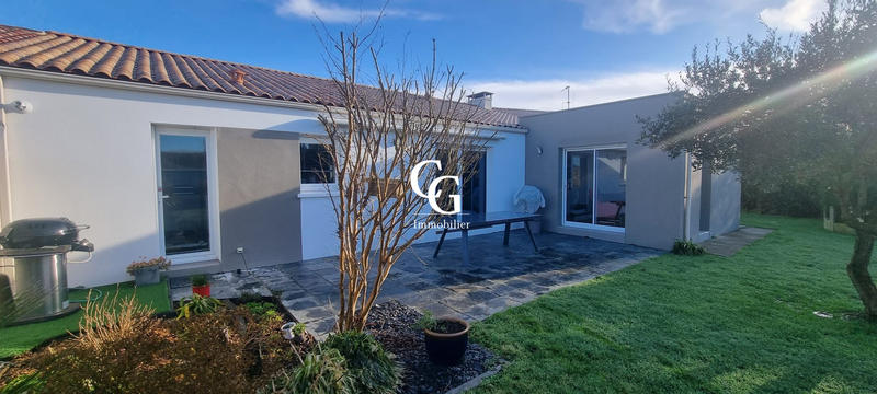 Maison contemporaine - 159 m² - 6 pièces