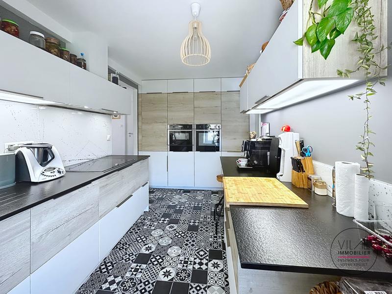 Maison - 177 m² - 8 pièces