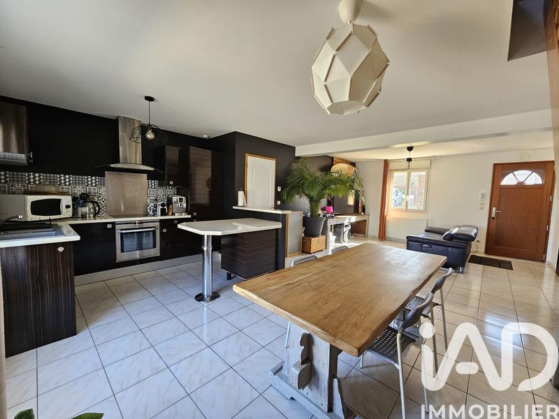 Maison - 101 m² - 5 pièces