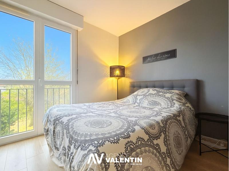 Appartement - 80 m² - 3 pièces